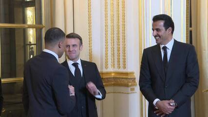 Canal francês revela o que Macron e dono do PSG disseram para Mbappé em jantar de luxo