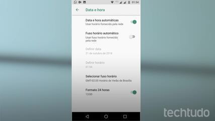 Como mudar a hora em um celular Android e no iPhone