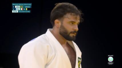 Rafael Macedo vence primeira luta do judô por equipes contra italiano