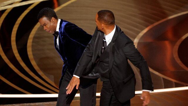 O climão tomou conta da cerimônia do Oscar. O ator Will Smith deu um tapa em Chris Rock no palco do Dolby Theater, contrariado com uma piada sobre a calvície de sua mulher, Jada Pinkett Smith