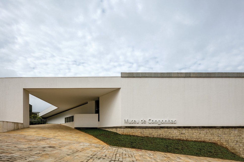 Assinado por Gustavo, o Museu de Congonhas está localizado em um sítio histórico tombado pelo Patrimônio Mundial — Foto: Leonardo Finotti / Divulgação