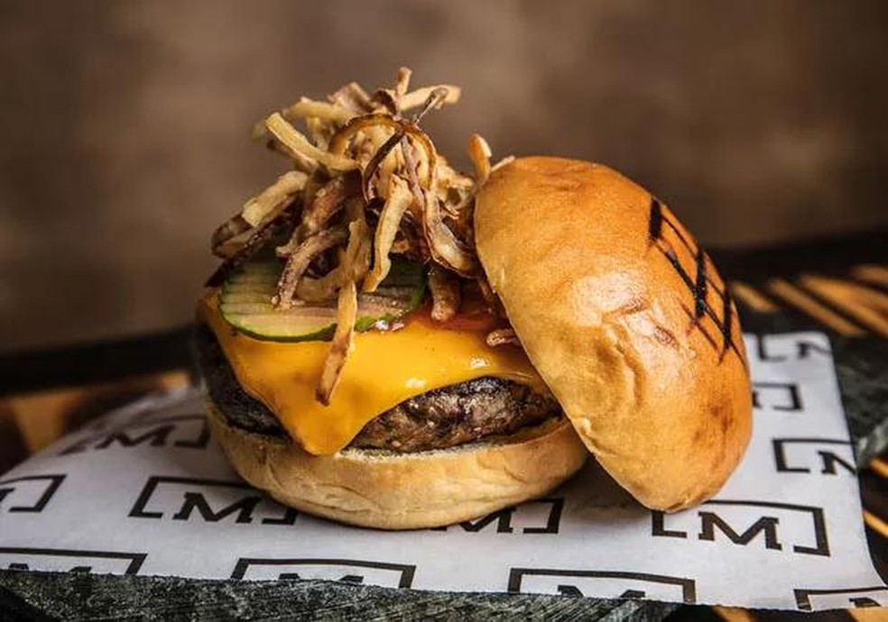 Blend perfeito: especialista detalha mistura de carnes para hambúrguer   (Foto: Divulgação ) — Foto: Casa Vogue