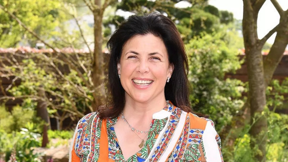 Kirstie Allsopp foi criticada por deixar seu filho estudante viajar pela Europa por três semanas — Foto: Reprodução Mirror