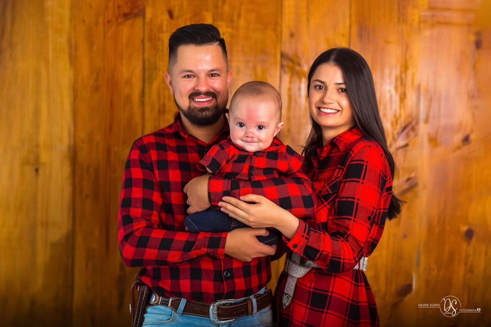 Débora com José e o marido — Foto: Arquivo pessoal