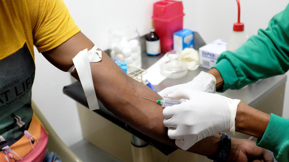 BBC News fonte — Foto: Os exames de sangue fornecem aos médicos mais informações para orientar diagnósticos e decisões de tratamento