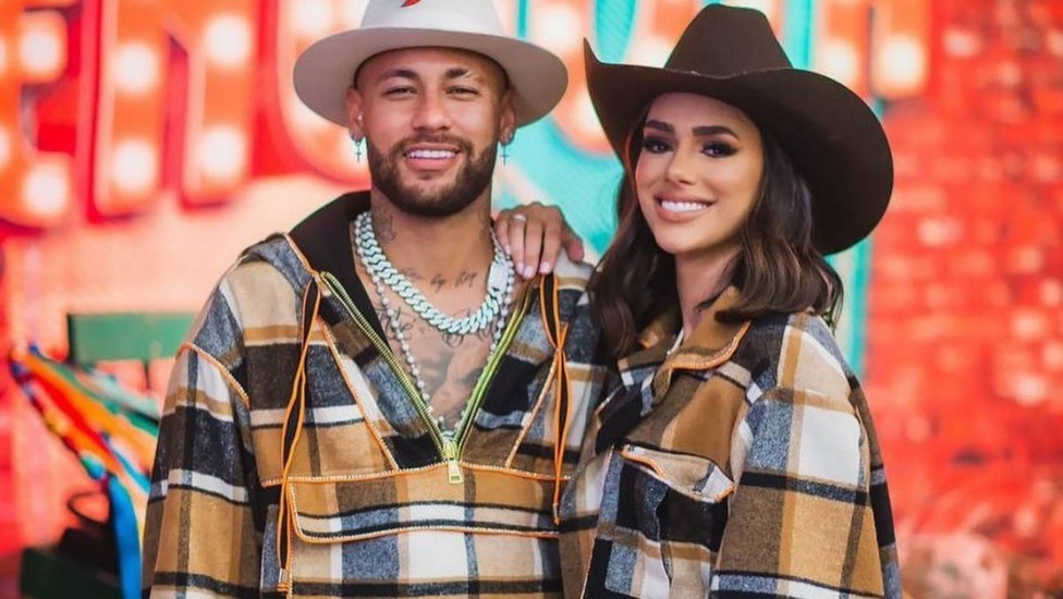 Neymar e Bruna Biancardi no arraiá promovido pelo craque — Foto: reprodução/ instagram