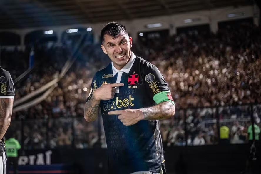 Medel acertou sua saída do Vasco