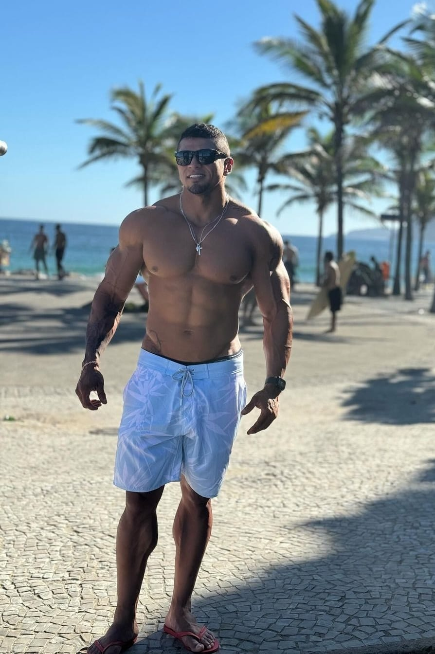 Gilson de Oliveira, personal trainer apontado como pivô da separação de Gracyanne Barbosa e Belo — Foto: Reprodução/Instagram