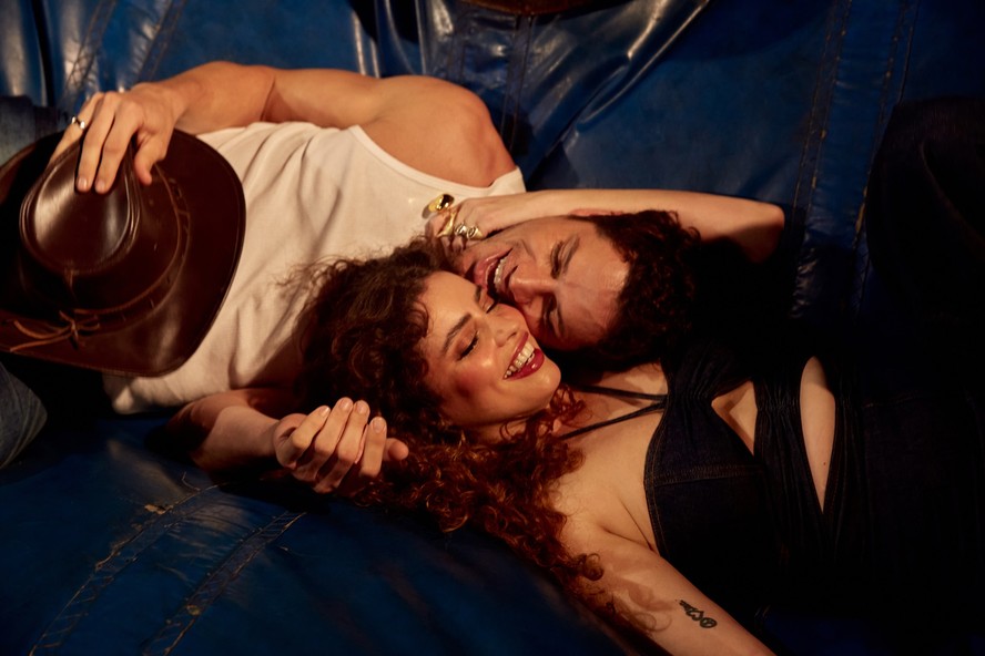 José Loreto e Natascha Falcão no clipe da música 'Melhor assim'