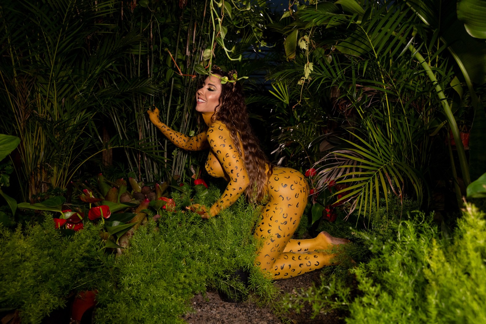 Mulher Melão vira onça na Grande Rio — Foto: Daniel Pinheiro