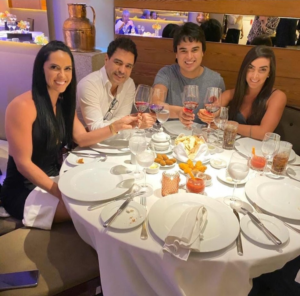 Amabylle Eiroa, Igor Camargo, Graciele Lacerda e Zezé Di Camargo — Foto: Reprodução