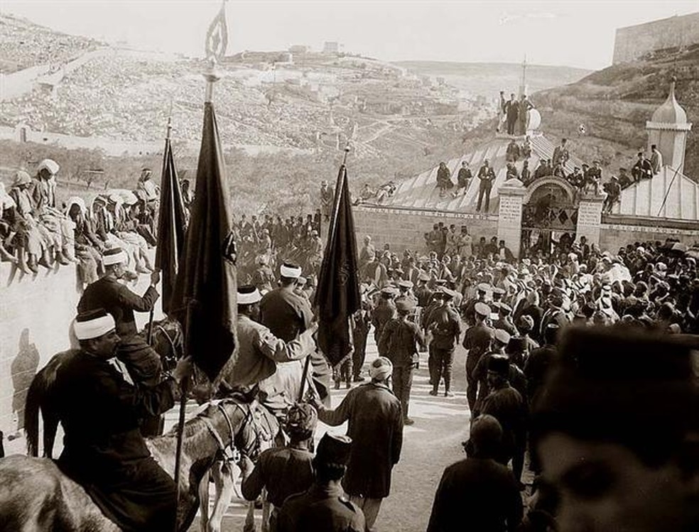 Imagem de um dos primeiros episódios violentos na Palestina sob o mandato britânico, em 1920, conhecido como “Distúrbios de Nebi Musa” — Foto: Wikimedia Commons