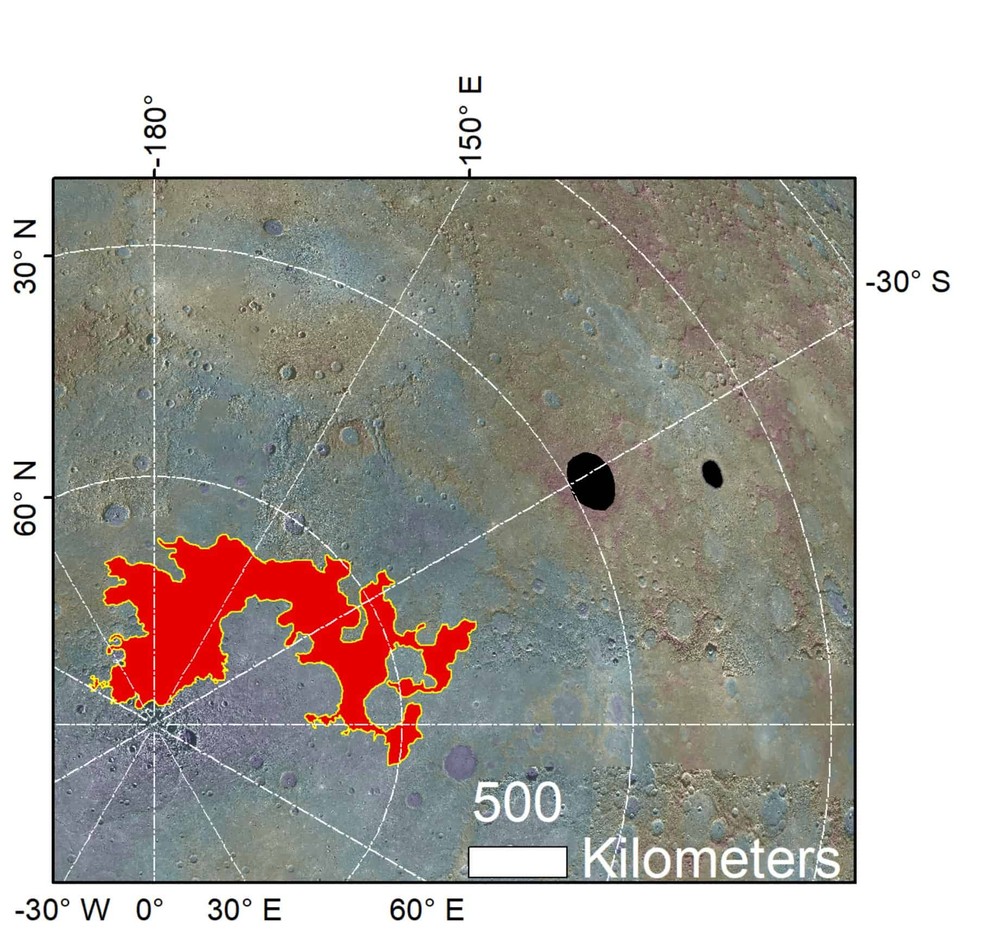 Vista do terreno caótico do pplo norte de Mercúrio (Borealis Chaos) e das crateras Raditladi e Eminescu, onde foram identificadas evidências de possíveis geleiras — Foto: Nasa