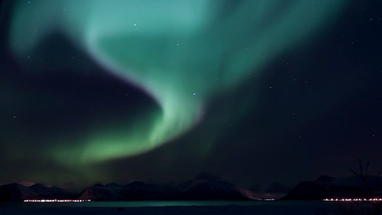 Aurora rara de 'chuva polar' é vista da Terra pela primeira vez