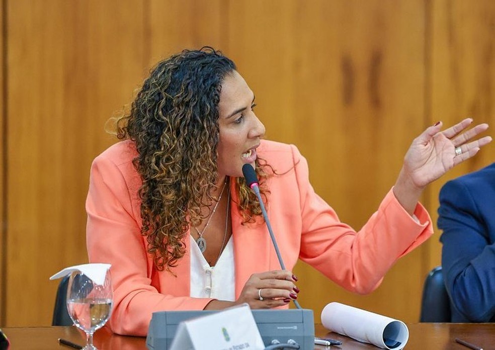 Anielle na primeira semana do ano de 2023 no gabinete  — Foto: @aniellefranco/Reprodução/Instagram