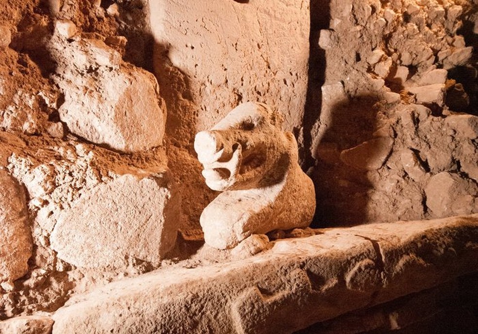 Estátua de javali descoberta em Göbekli Tepe, na Turquia — Foto: DAI-IST // Moritz Kinzel