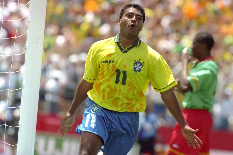 Romário com a icônica camisa da Seleção Brasileira em 1994 — Foto: Getty Images