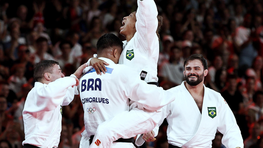 É bronze! Brasil bate Itália por equipe no judô em desempate