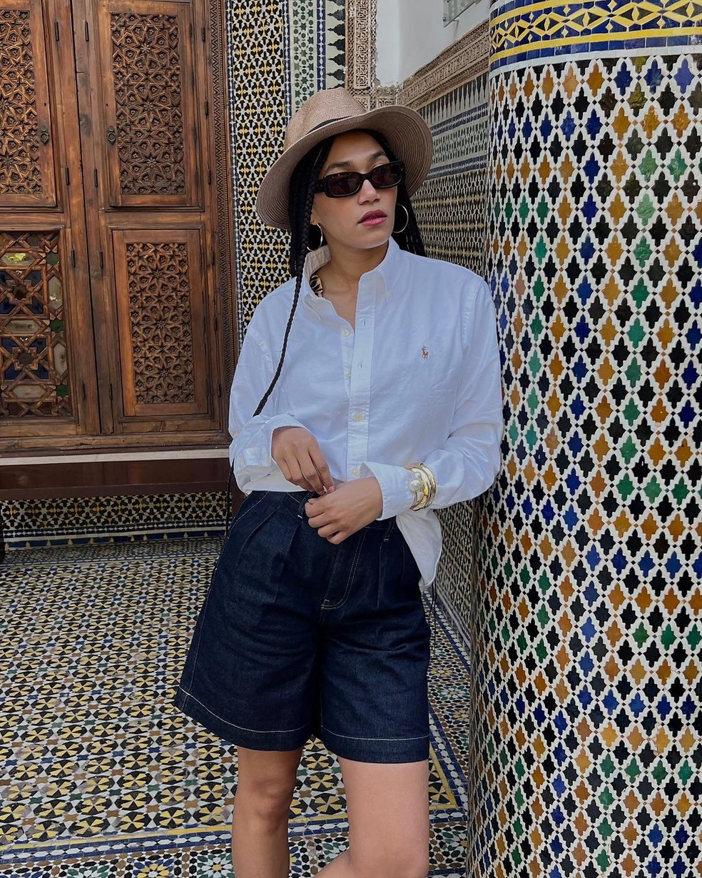 Camisa com shorts — Foto: @lenafarl