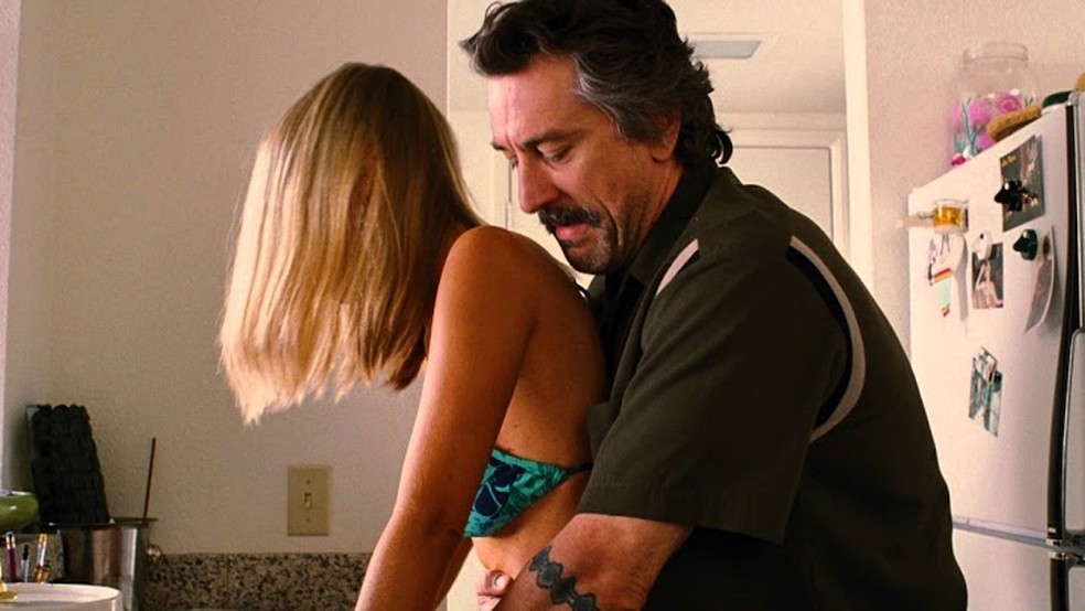 Robert De Niro e Bridget Fonda em Jackie Brown — Foto: Divulgação