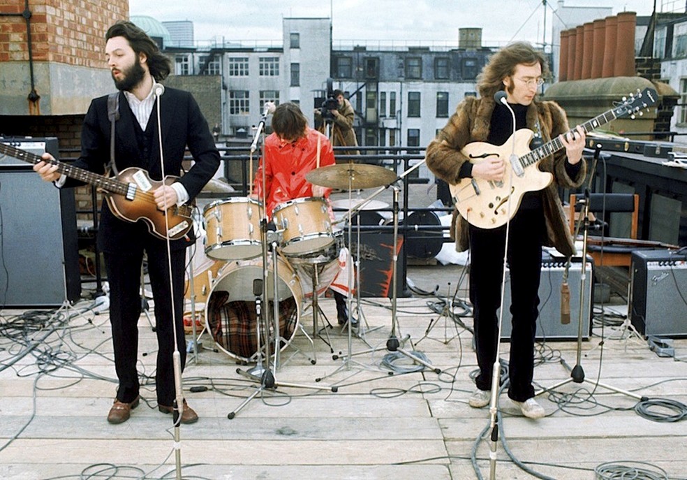 Os Beatles, em seu último show, no telhado da Apple, em 1969 — Foto: Divulgação