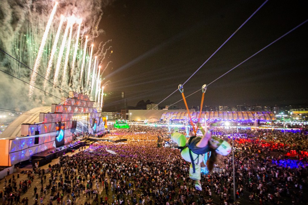 A tirolesa da edição de 2022 do Rock in Rio — Foto: Hermes de Paula \ Agência O Globo