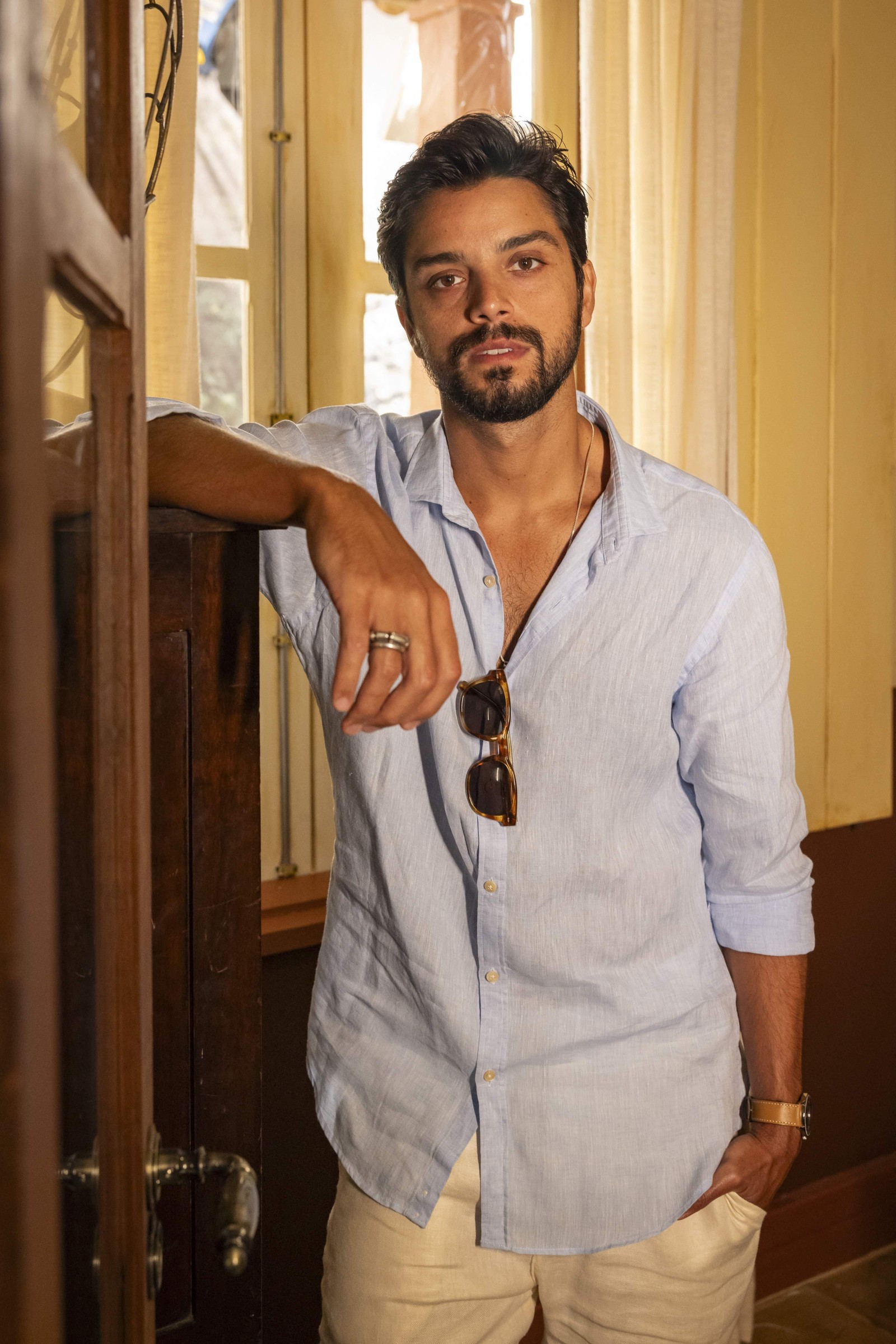 Rodrigo Simas em 'Renascer' — Foto: Fabio Rocha/TVGlobo