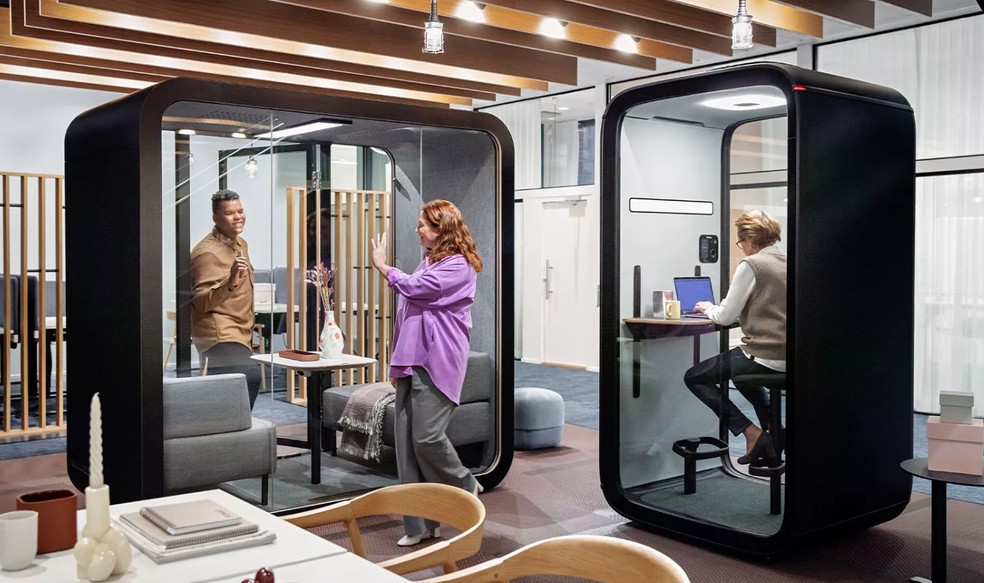 Fabricante vende cabines de privacidade para escritórios — Foto: Divulgação/Framery Oy