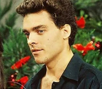 Paulo Castelli começou sua carreira ainda na TV Tupi, e foi galã nos anos 1990 em novelas como "Tititi" — Foto: Reprodução/TV Globo