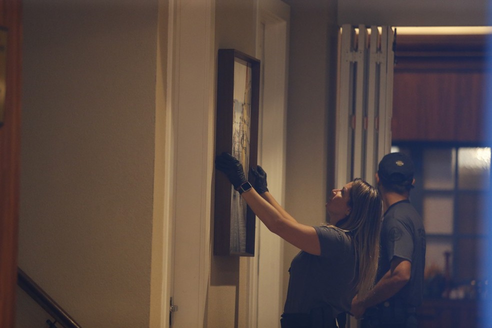 Polícia e MP miram patrimônio do bicheiro Rogério Andrade, como obras de arte do restaurante Gajos D’Ouro, em Ipanema — Foto: Fabiano Rocha/Agência O Globo