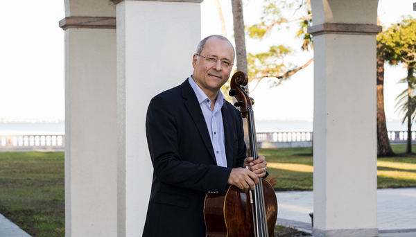 Morre o violoncelista Antonio Meneses, aos 66 anos