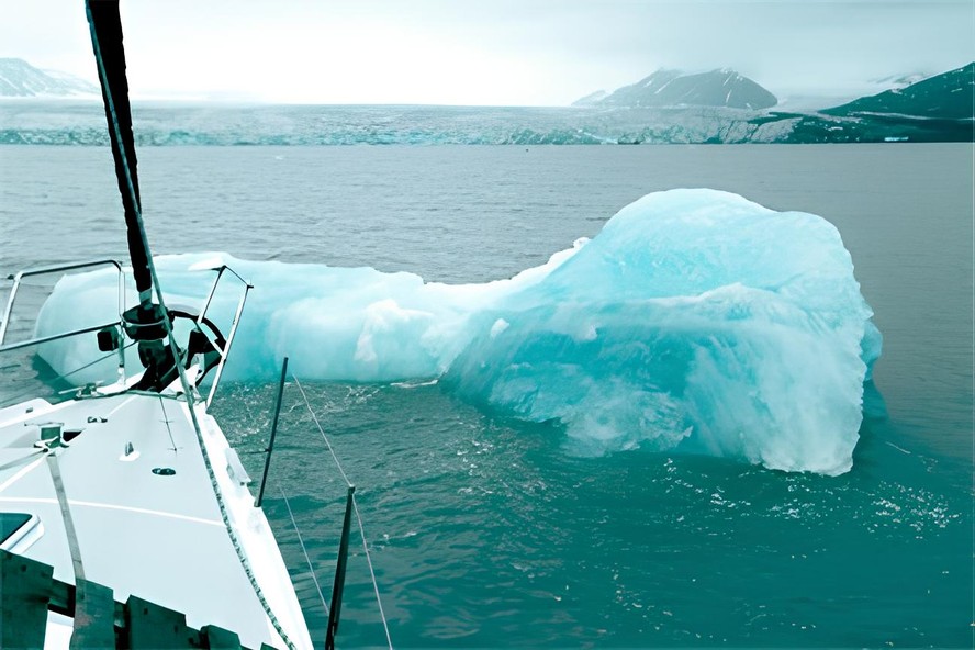 Barco captura iceberg
