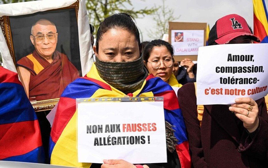 Tibetanos fazem manifestação em apoio a Dalai Lama
