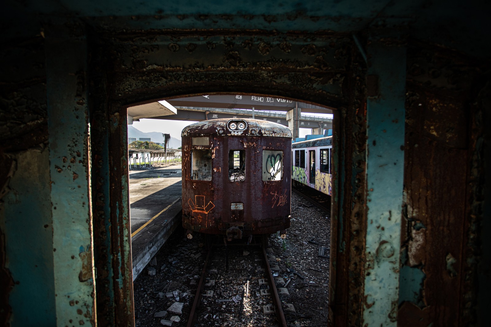 Composições tombadas paradas na Leopoldina estão sob a gestão do Iphan, fazendo parte do Acervo do Museu do Trem, Estação Barão de Mauá - Estação Leopoldina. — Foto: Hermes de Paula / Agência O Globo