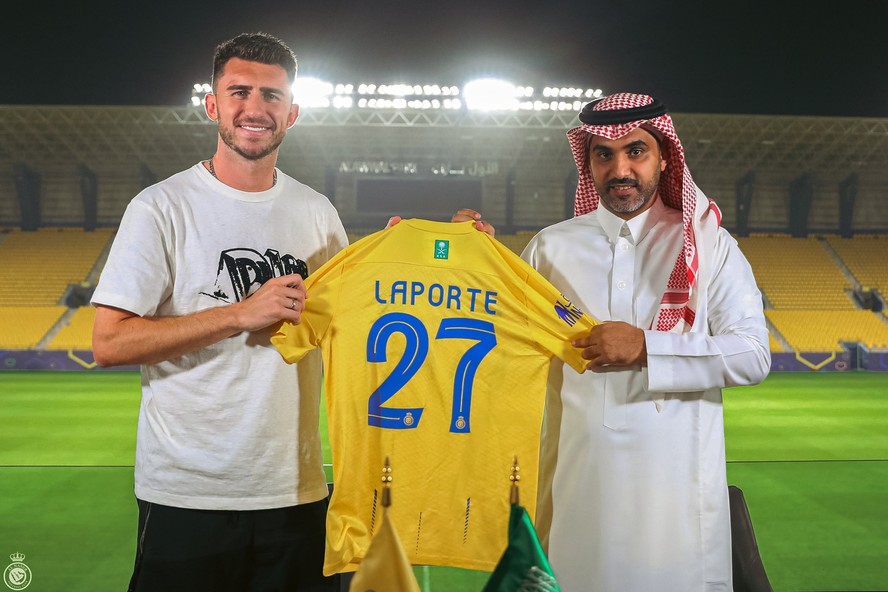 Al-Nassr anuncia a contratação do zagueiro Laporte