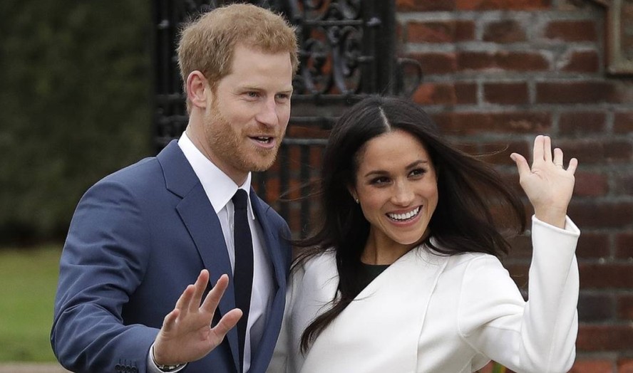 O casal Harry e Meghan no anúncio do noivado, em 2017