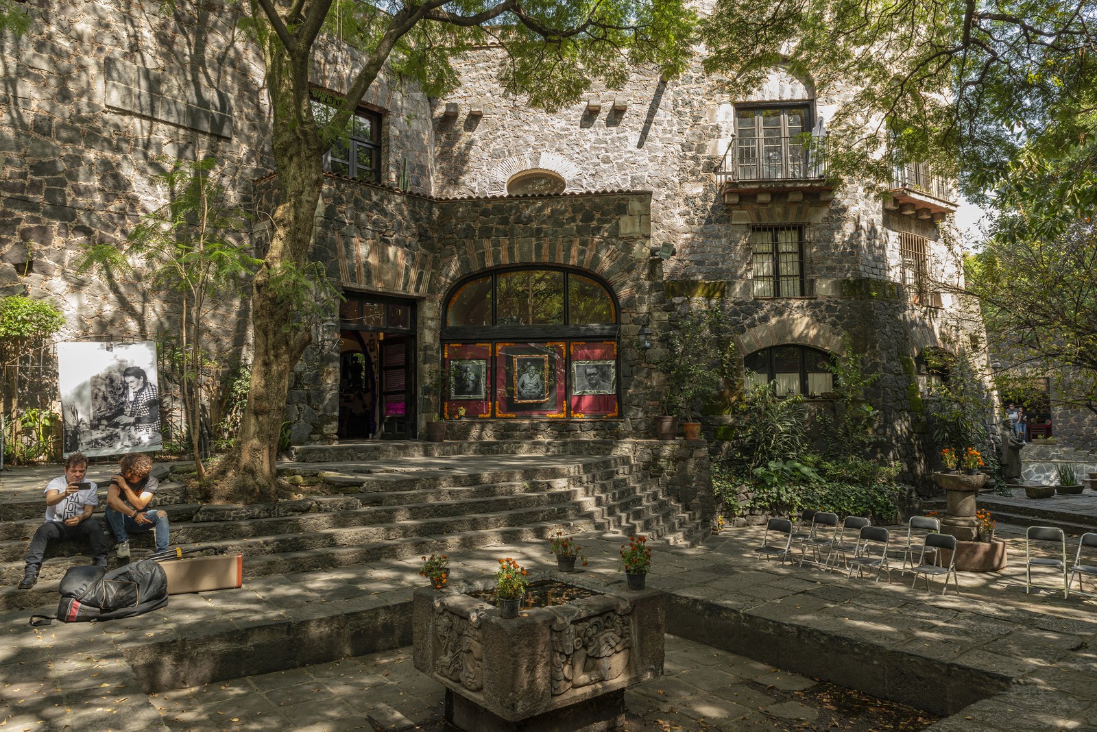 A Casa del Emilio Fernández, que já foi a casa do astro de cinema mexicano conhecido como Índio por sua origem indígena, no bairro de Coyoacán, na Cidade do México — Foto: Adrian Wilson/The New York Times