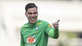 Ederson segue junto com a Seleção — Foto: Lucas Figueiredo / CBF