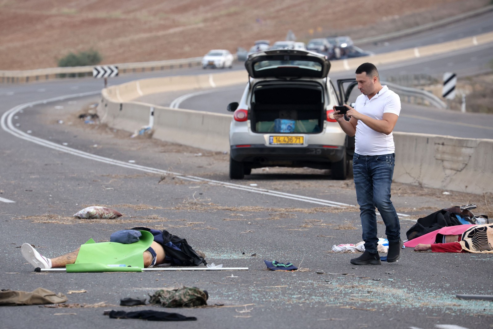 Após 100 dias de guerra, ao menos 23,357 civis morreram. A maior parte das vítimas são mulheres e crianças — Foto: OREN ZIV