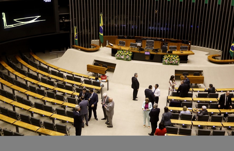 VOTACAO CAMARA DOS DEPUTADOS/PLENARIO Ocorre hoje a votação do futuro presidente da Câmara dos Deputados. Começam a chegar no Plenário os novos deputados para a posse do novo mandato