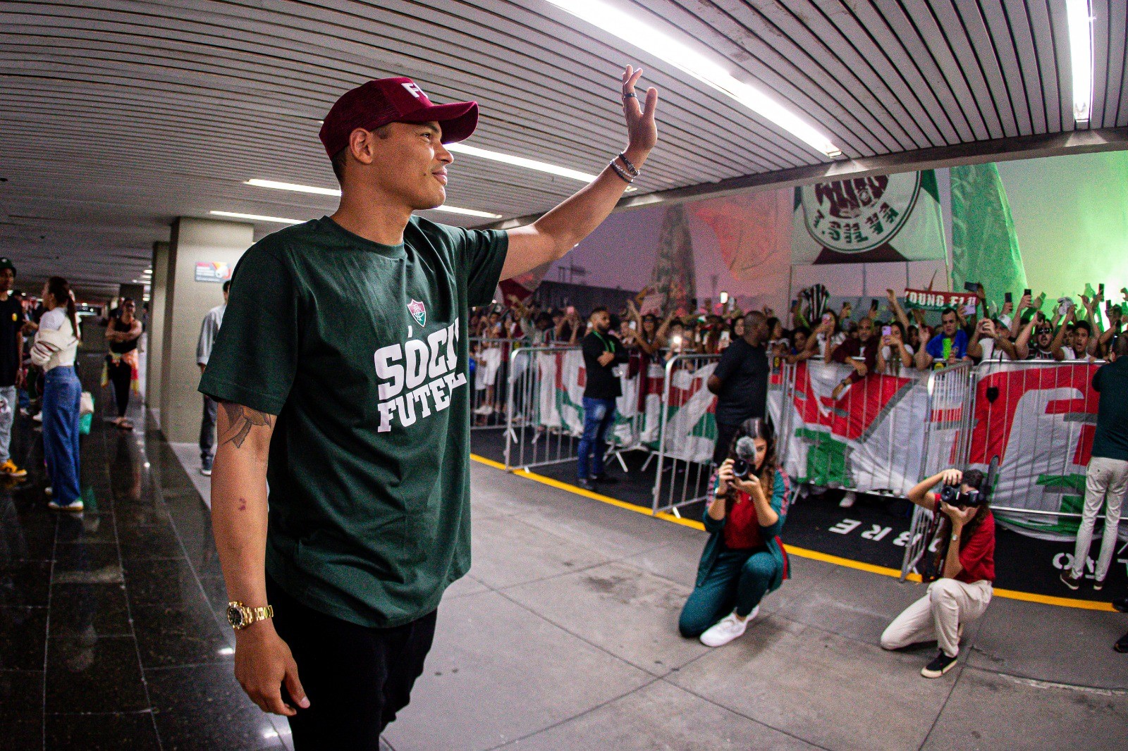 Thiago Silva chega ao Rio para jogar no Fluminense — Foto: Marcelo Gonçalves/ Fluminense F. C.