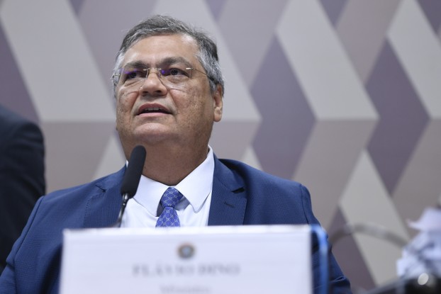 Dino é sabatino na CCJ do Senado