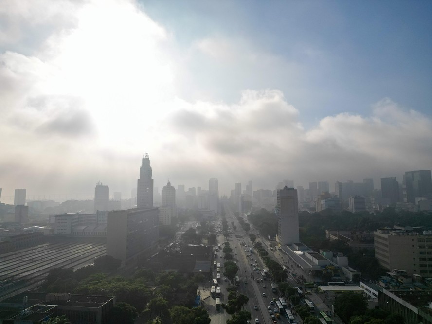 Cidade do Rio amanheceu com névoa nesta sexta-feira