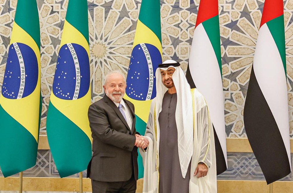 Lula é recebido no Palácio Presidencial de Abu Dhabi — Foto: Ricardo Stuckert/PR