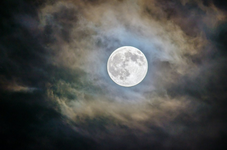 Uma lenda muito conhecida é de que a lua influencia na fertilidade das mulheres