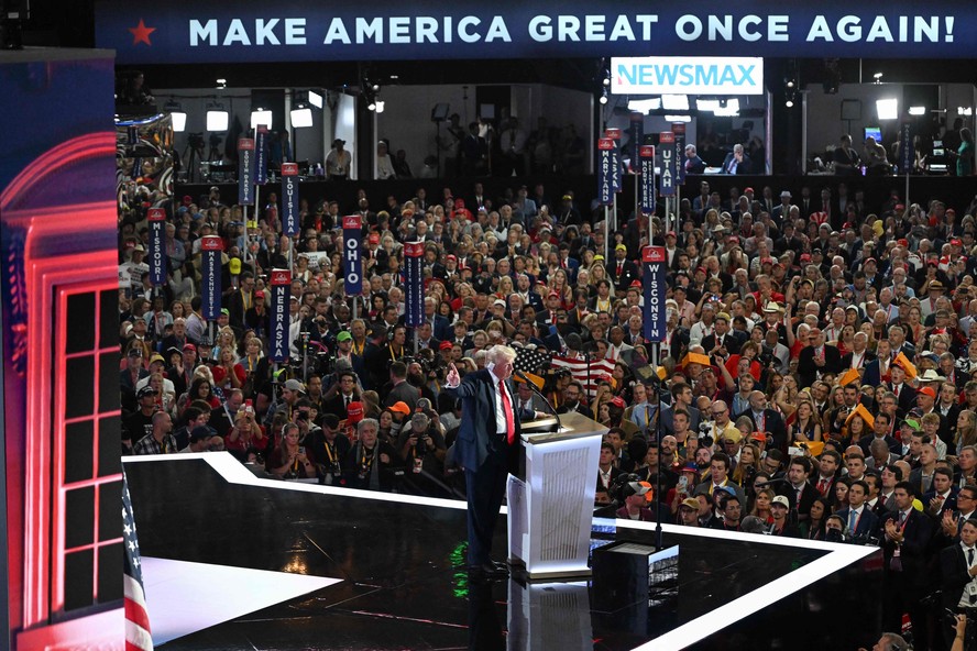 Ex-presidente dos EUA e candidato à Presidência, Donald Trump discursa na Convenção Nacional Republicana em Milwaukee