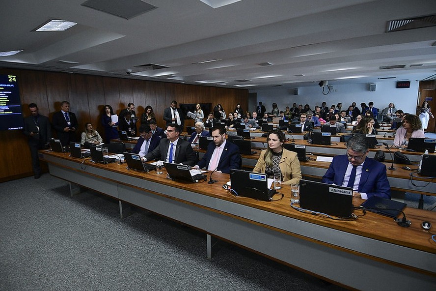 Sessão da Comissão de Constituição e Justiça do Senado