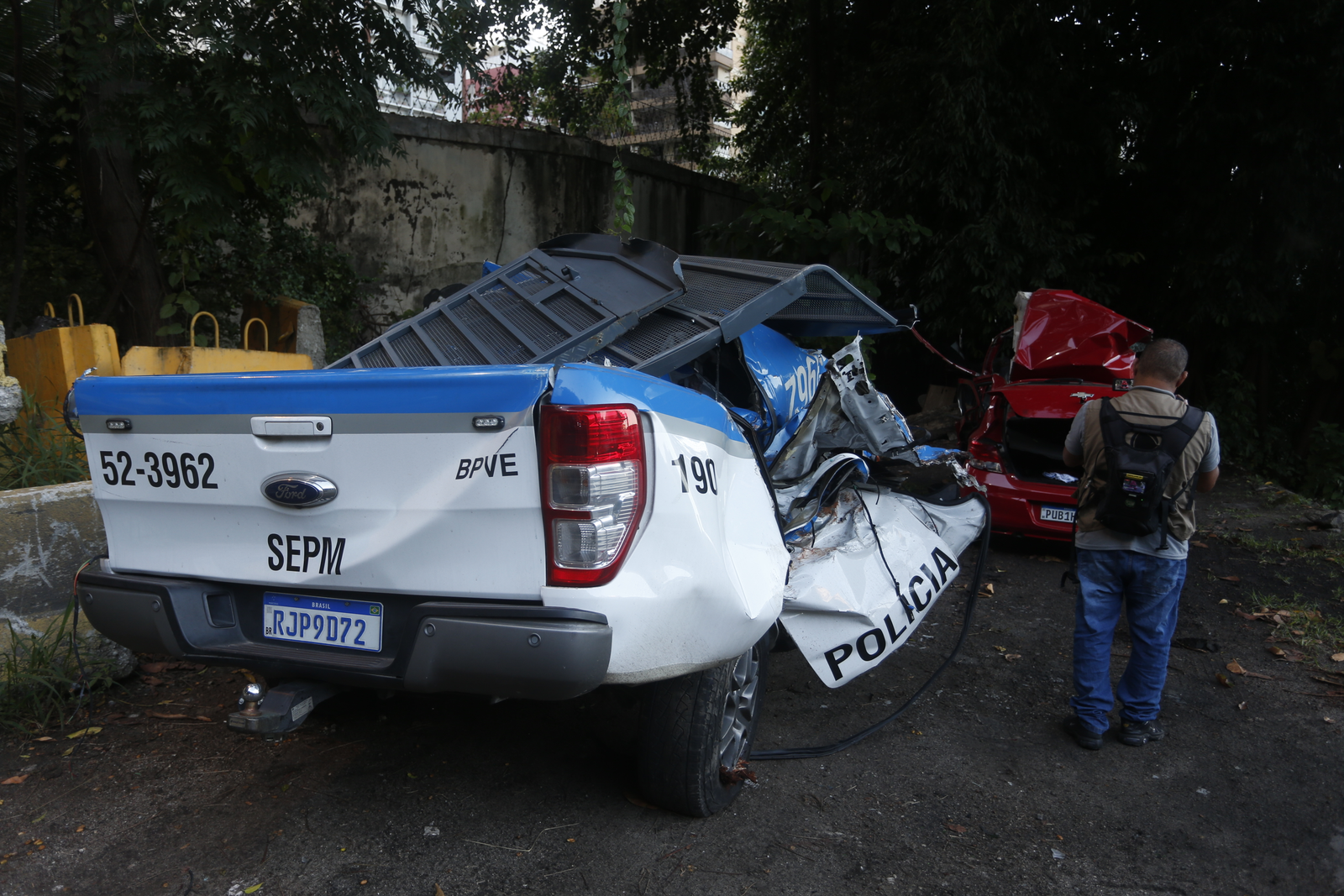 A viatura do Batalhão de Policiamento em Vias Especiais — Foto: Fabiano Rocha/Agência O Globo