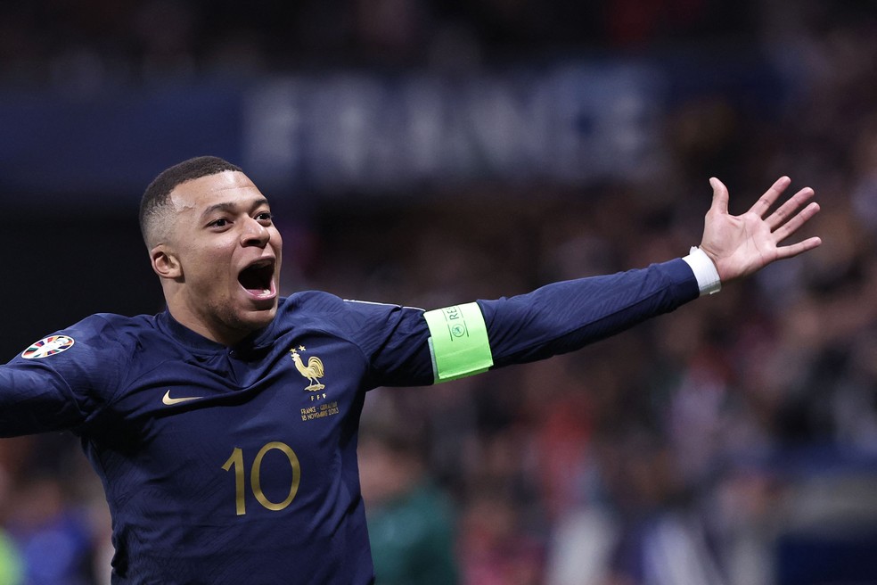 Mbappé é o grande nome da seleção francesa — Foto: FRANCK FIFE / AFP