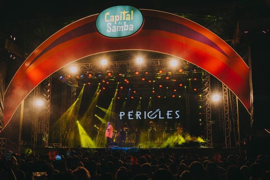 Péricles volta ao festival 'Capital do Samba', na Marina da Glória